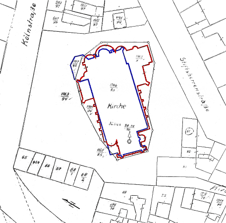 Abb. 5: Ausschnitt aus dem Katasterplan Jülich Innenstadt 1936 mit Synopse der Kirchenumrisse vor 1877 und nach 1899 (Phase VII und IX)